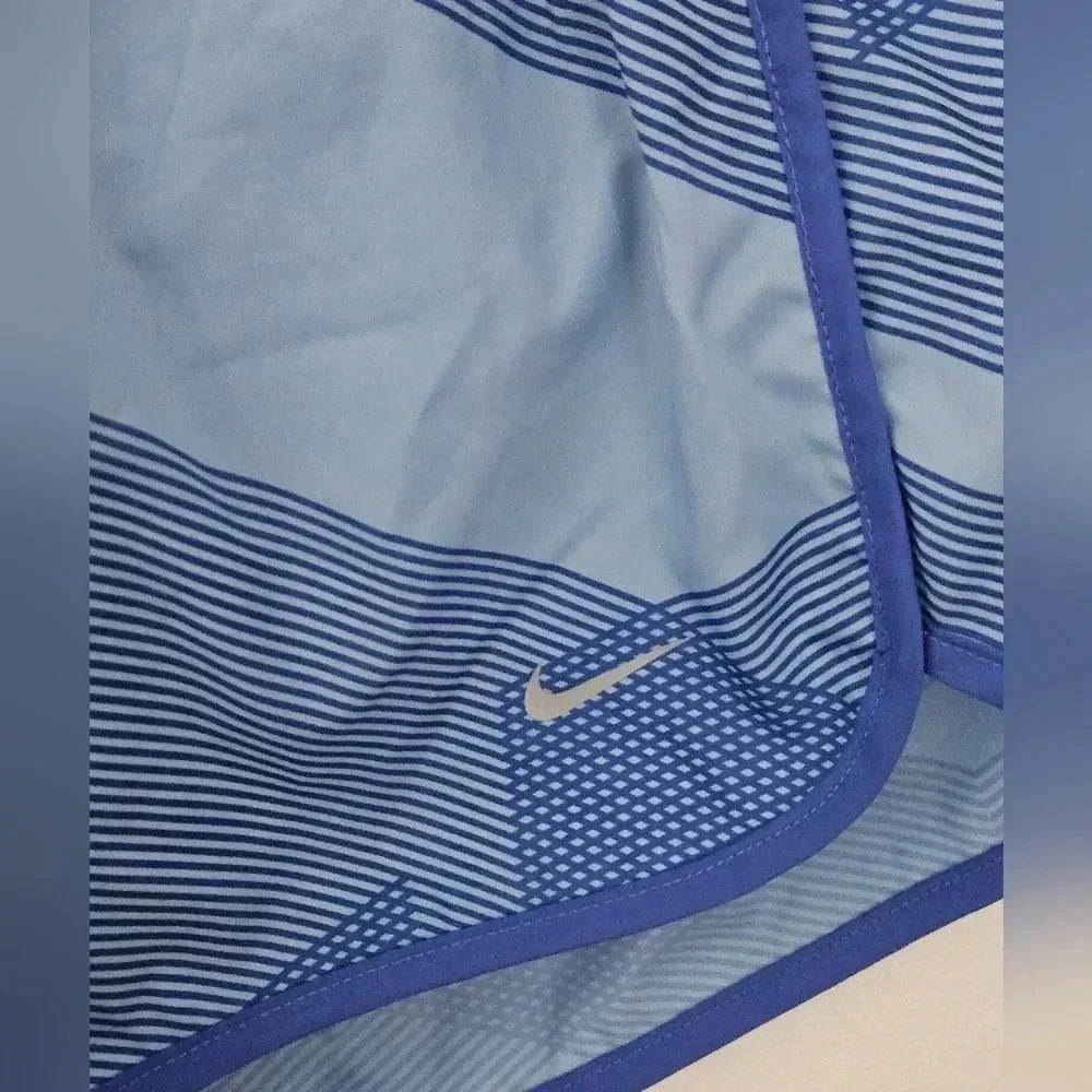 Nike Dri Fit Women Athletic Shorts Blue Geometric Print Running‎ Workout Size M